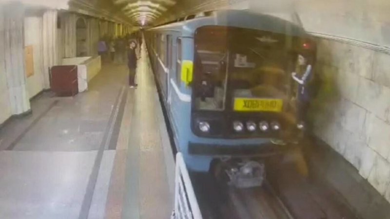 Поезд метро Москва