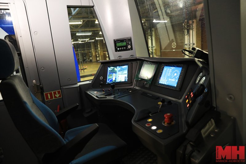 Stadler m110/m111 кабина