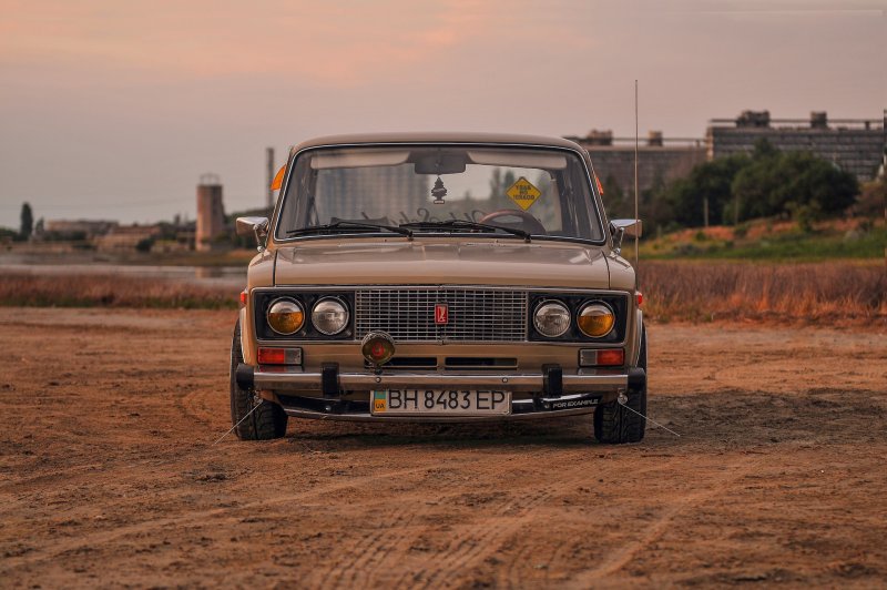 Lada 2106