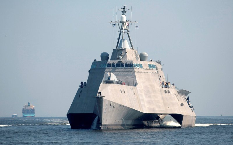 Корабль ВМС США USS LCS-2