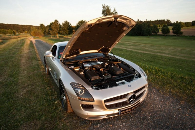 Капот от Мерседес SLS