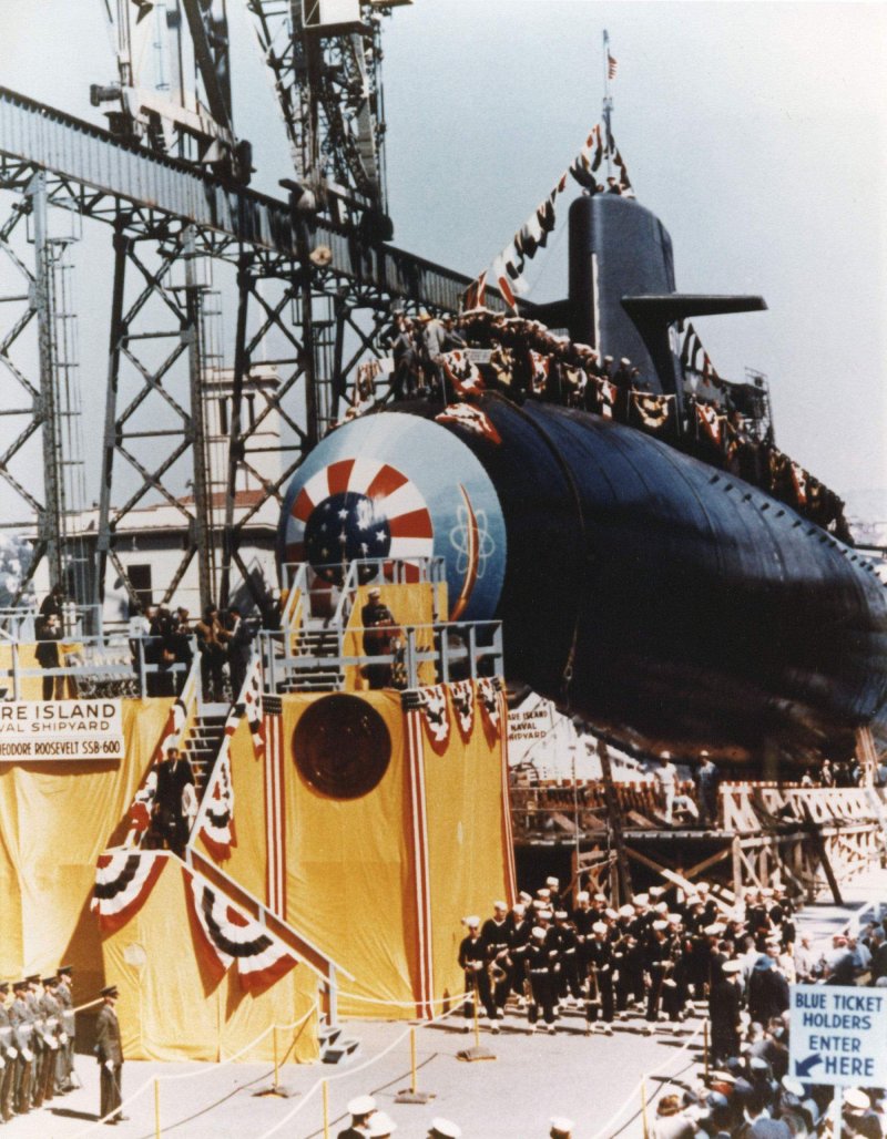 USS Джордж Вашингтон подлодка