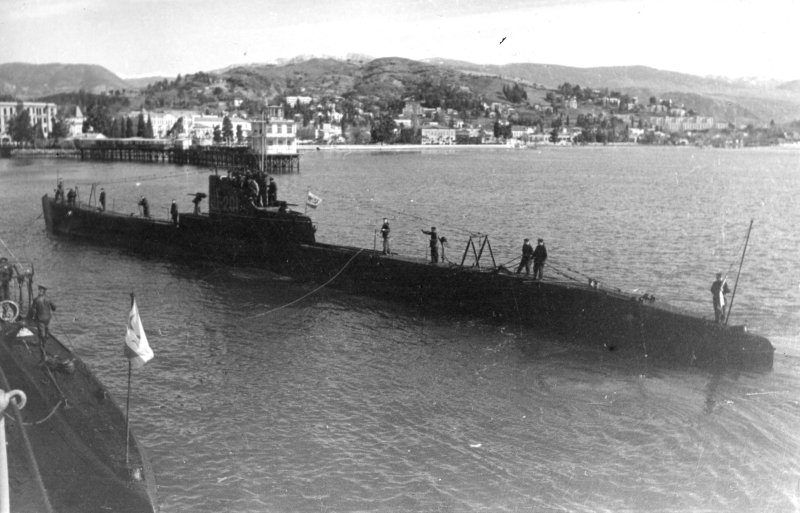Подводная лодка щ-203
