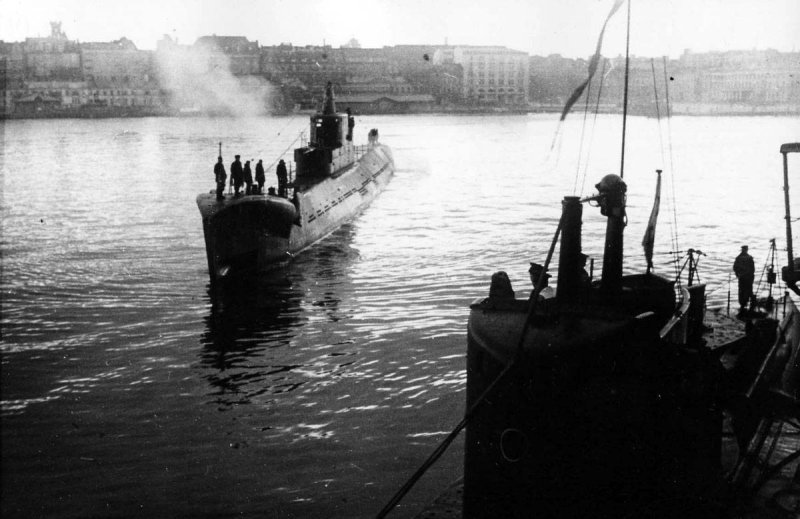 Лодка с 56