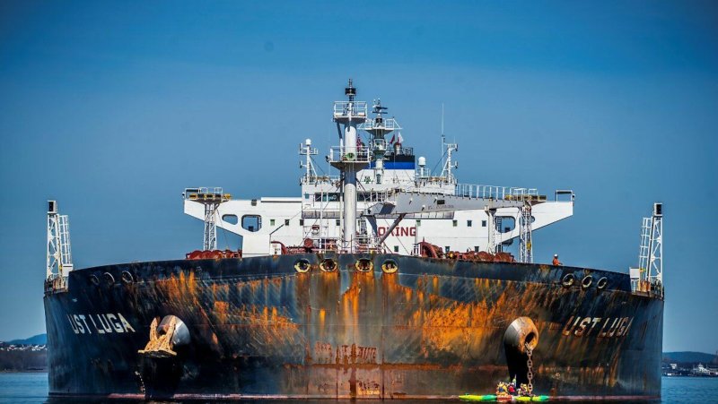 Танкер Усть Луга нефтяной