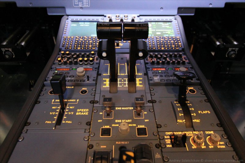 SSJ 100 New кабина