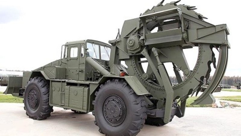 Траншейная машина колесная ТМК-2
