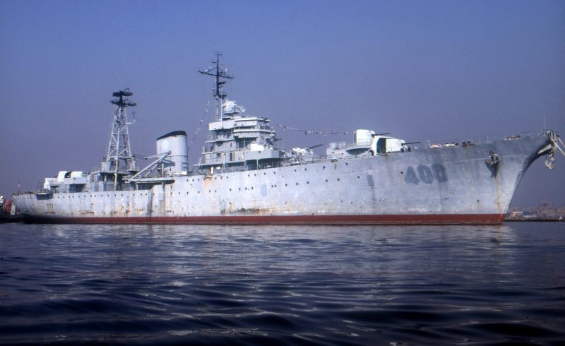 Артиллерийского корабля ВМС Индонезии Kri Tombak (629)