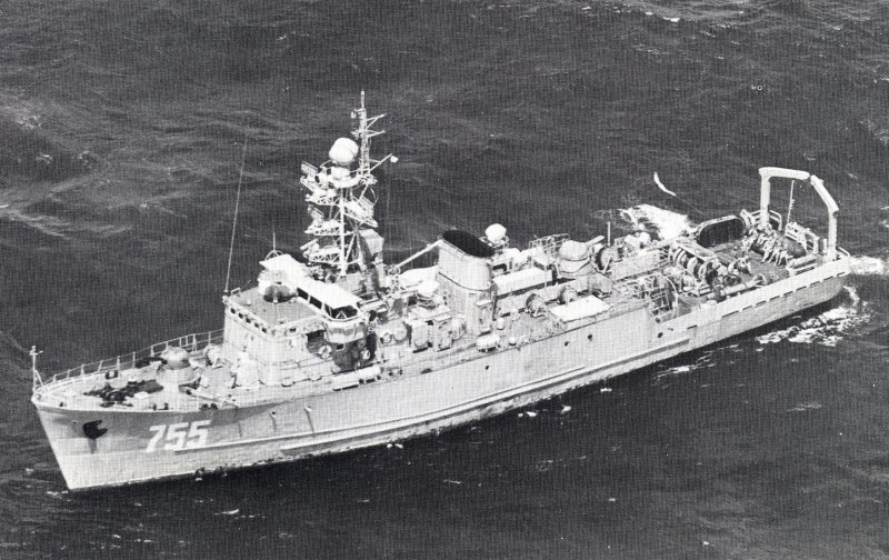 Морской тральщик 266м