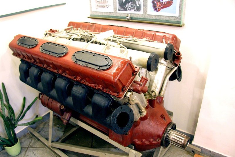 Двигатель в2 т34
