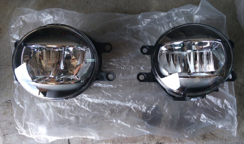 Led ПТФ Toyota Corolla 150 180