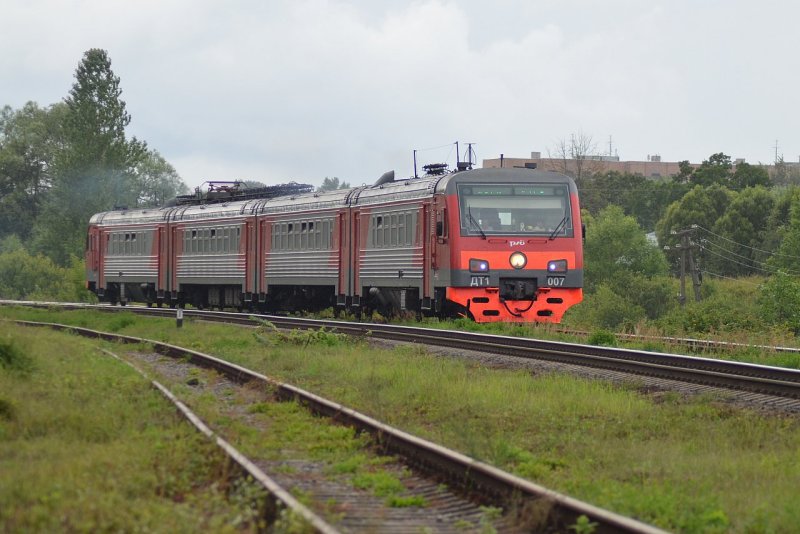 Дизель-электропоезд дт1-007