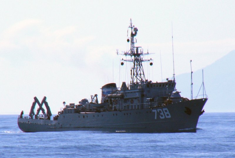 Морской тральщик Семен Рошаль