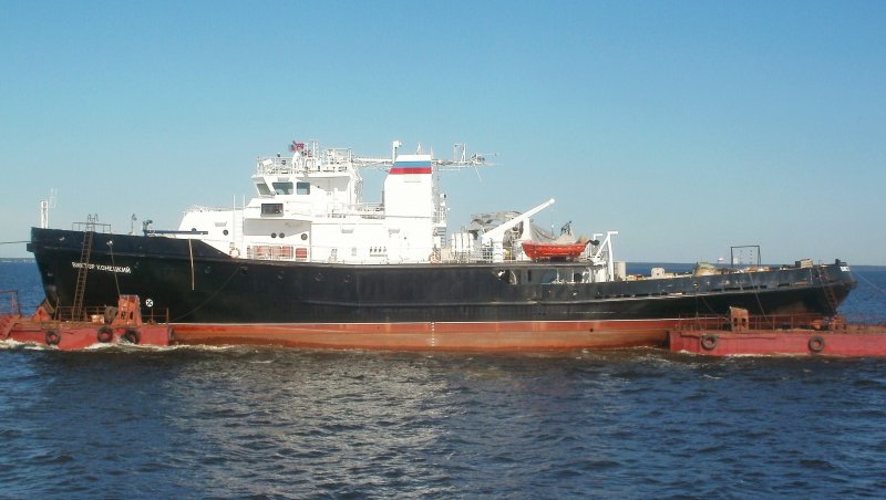 Морской буксир проекта 745мб