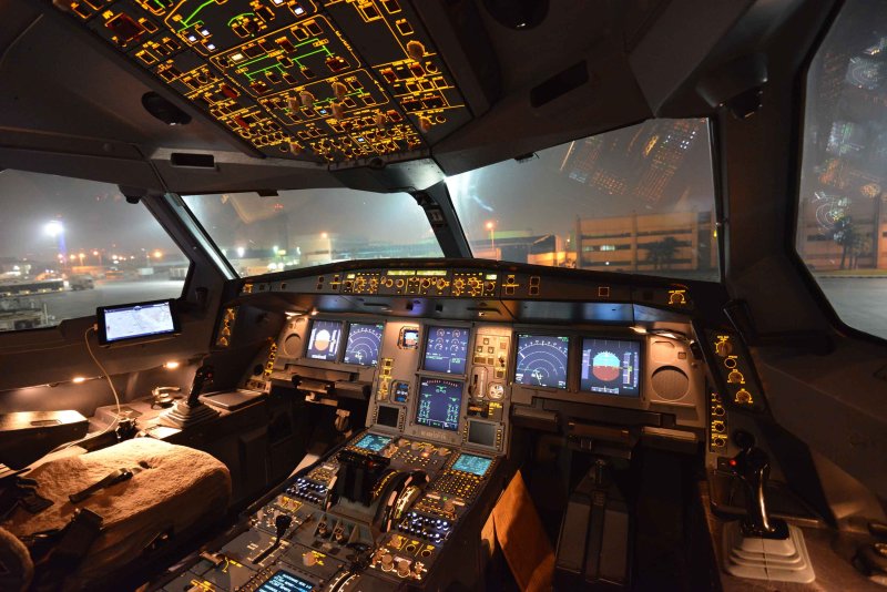 Airbus a380 кабина