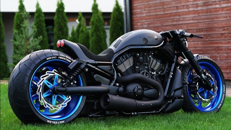 Харлей v Rod Custom