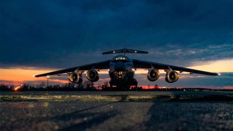 Самолет ил 76