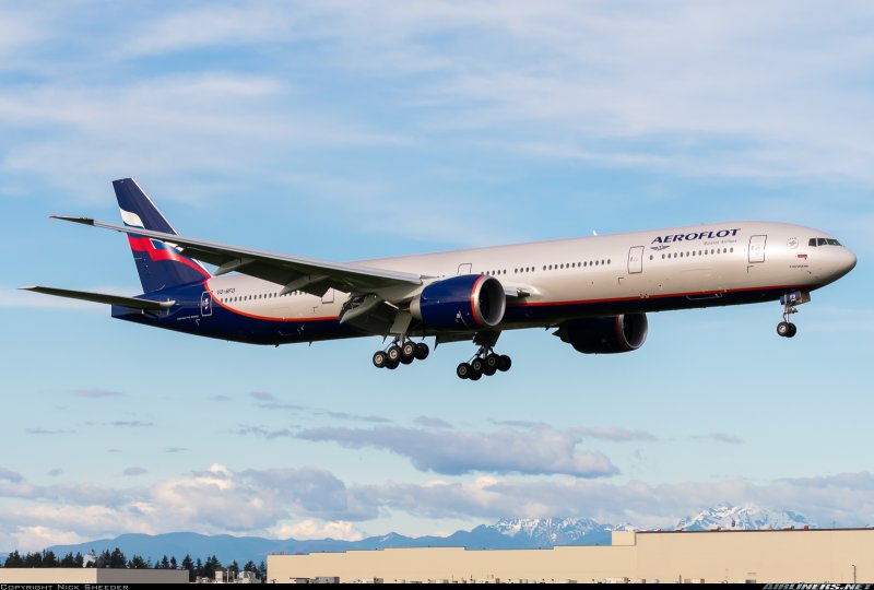 Самолет Аэрофлот Boeing 777-300er