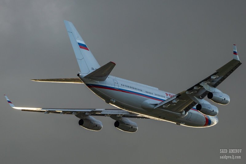 Ил 96 300