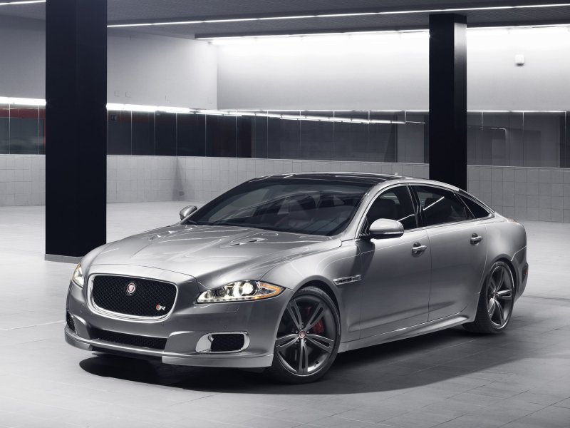 Ягуар XJ 351