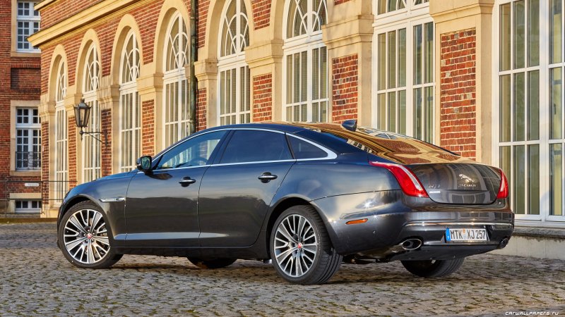 Jaguar XJ седан
