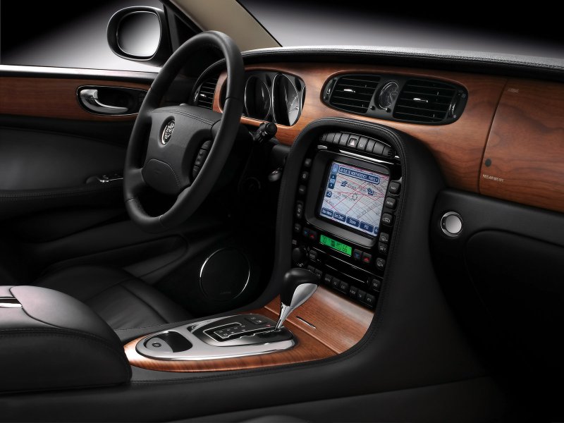 Jaguar XJ super v8 салон