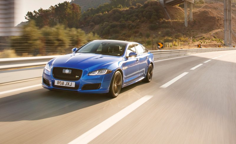 Ягуар XJR 2018