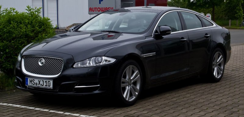 Ягуар XJ 351
