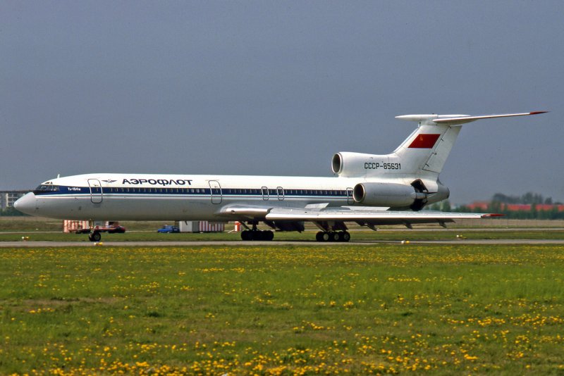 Ту-134 пассажирский самолёт