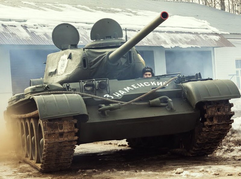 Советский танк т-44-100