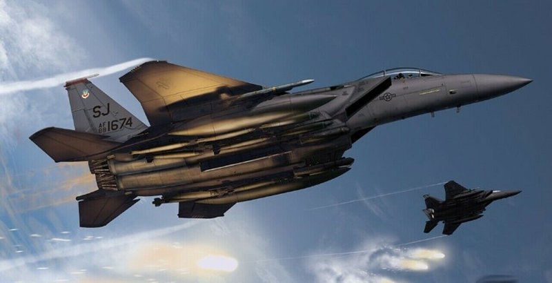 Academy 12550 USAF F-15e "333th Fighter Squadron" 1/72