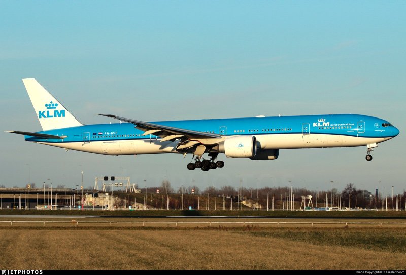 Боинг 767-900