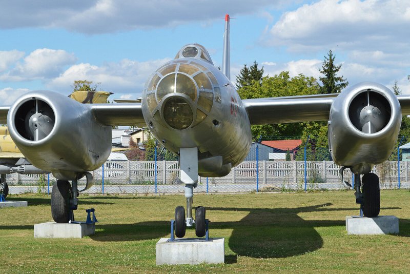 Самолет ил-28