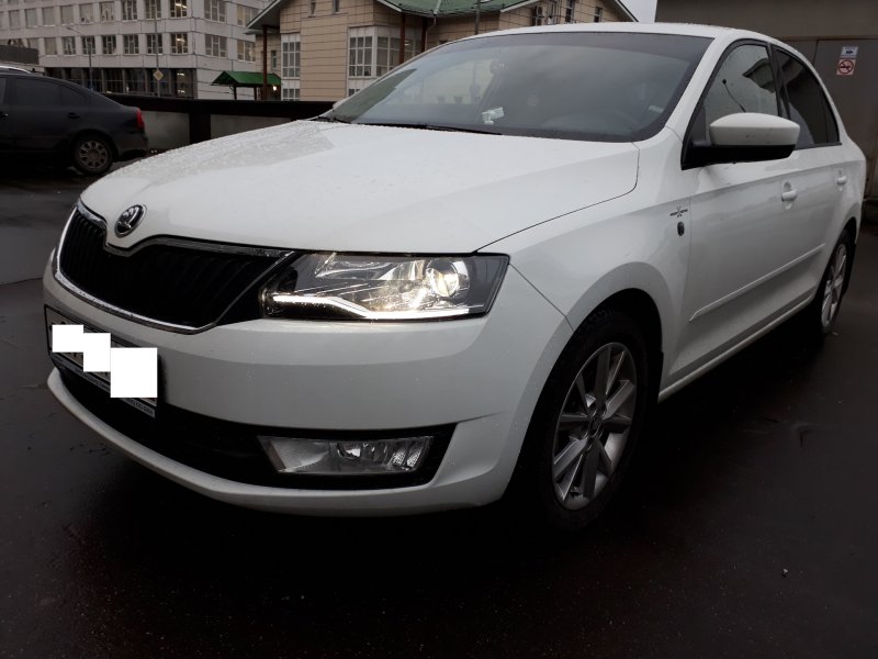 Skoda Rapid биксенон