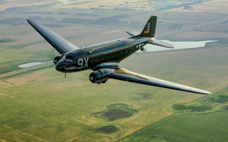 Самолёт Douglas c-47