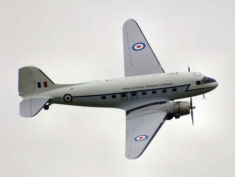 Самолет c-47 Skytrain