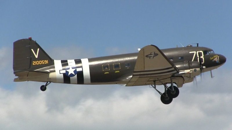 Самолет c-47 Skytrain
