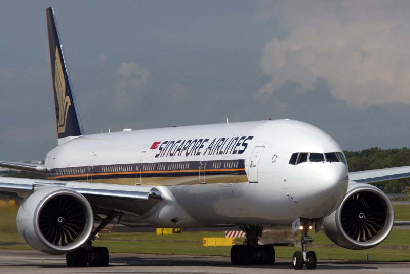 Самолет Боинг 777-300 Singapore