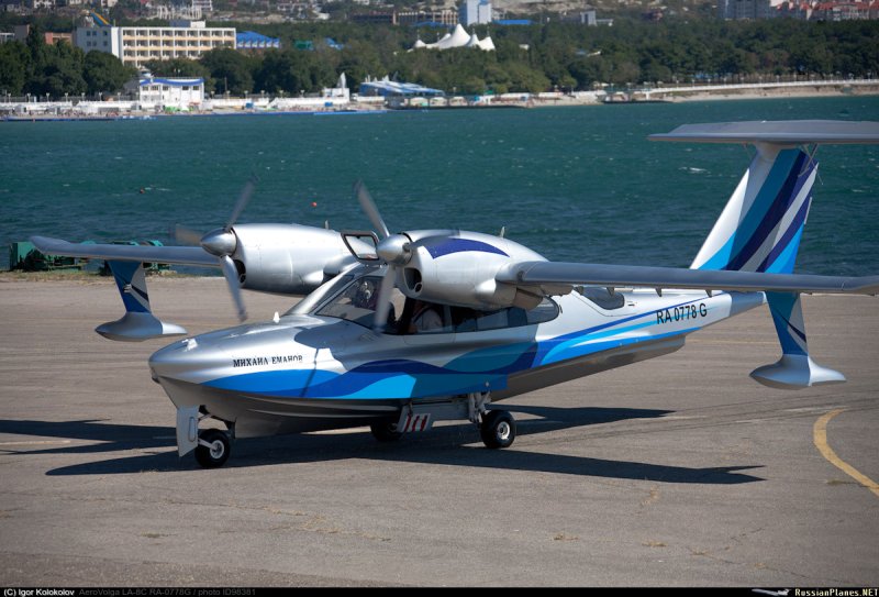 Самолёт-амфибия ла-8