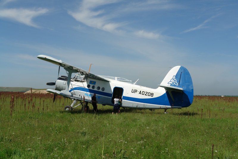 АН-28 пассажирский самолёт