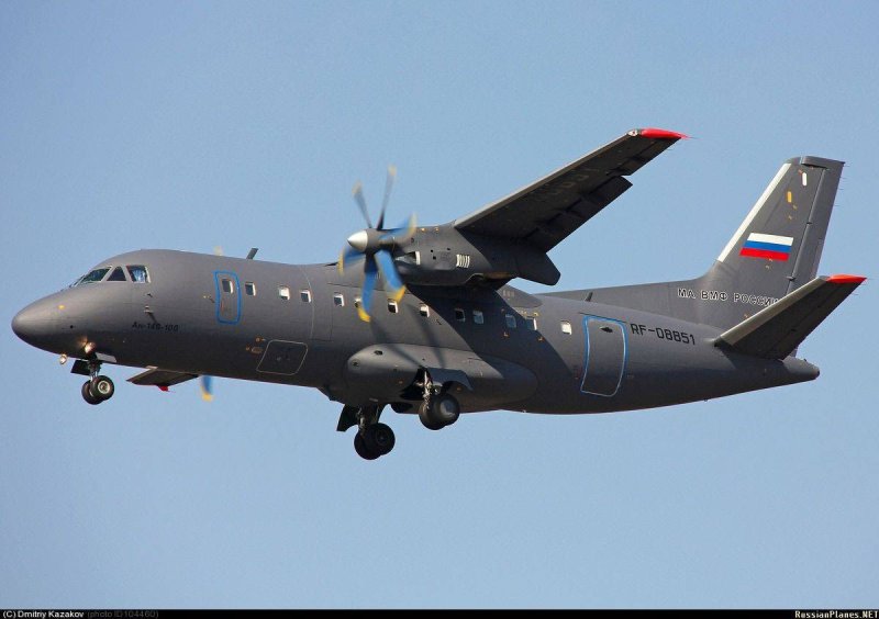 АН 140 самолет