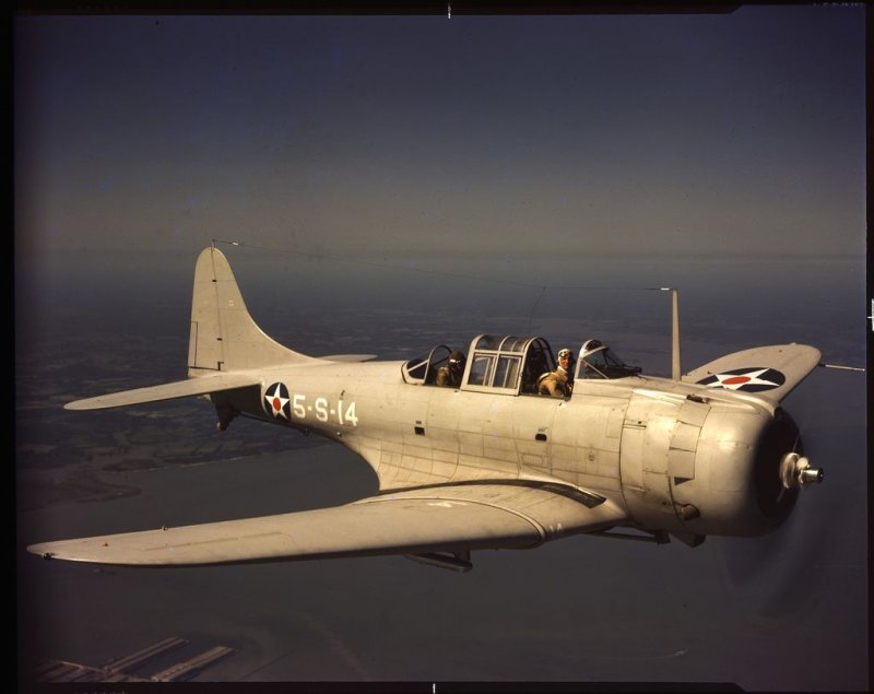 Бомбардировщик Douglas SBD
