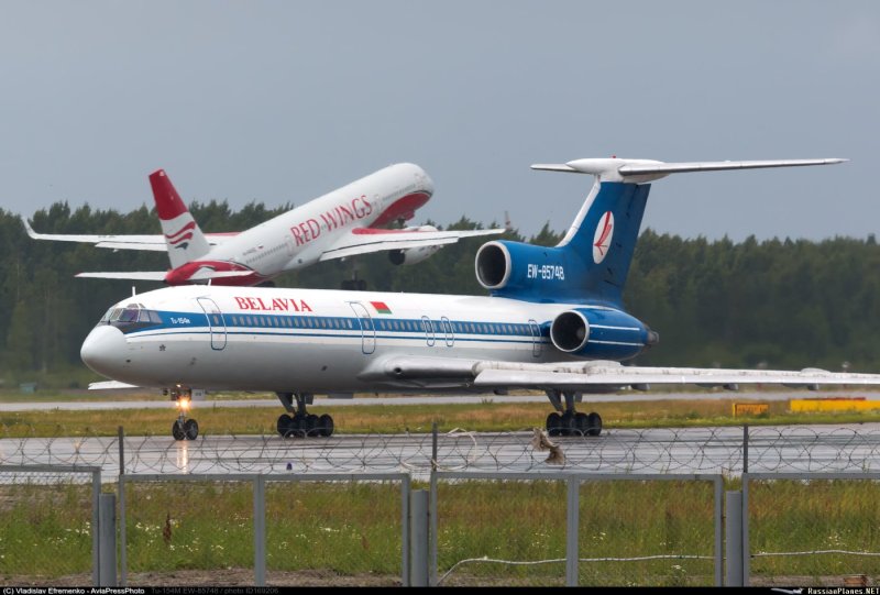"1995" Ту-154м нижегородские авиалинии