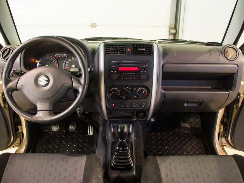 Suzuki Jimny 2008 салон