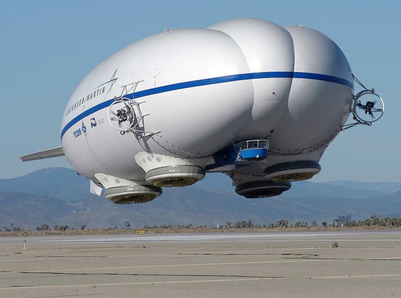 Airlander 10 — гибридный дирижабль