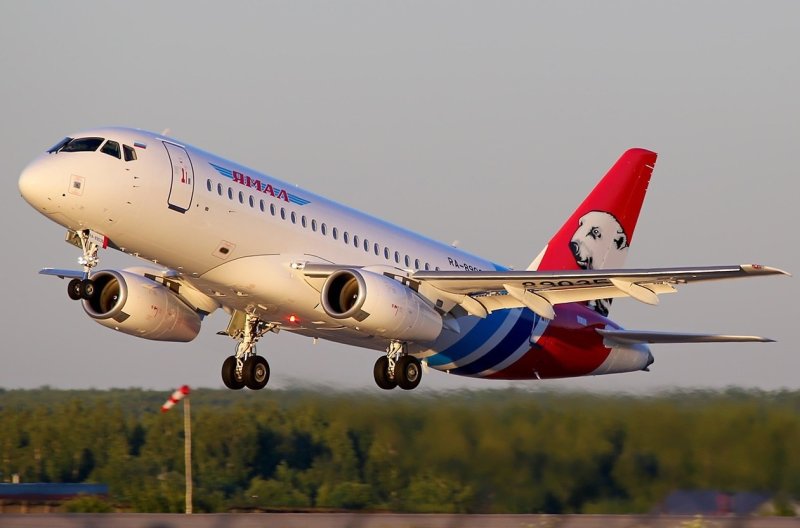 Sukhoi Superjet 100-95lr Ямал