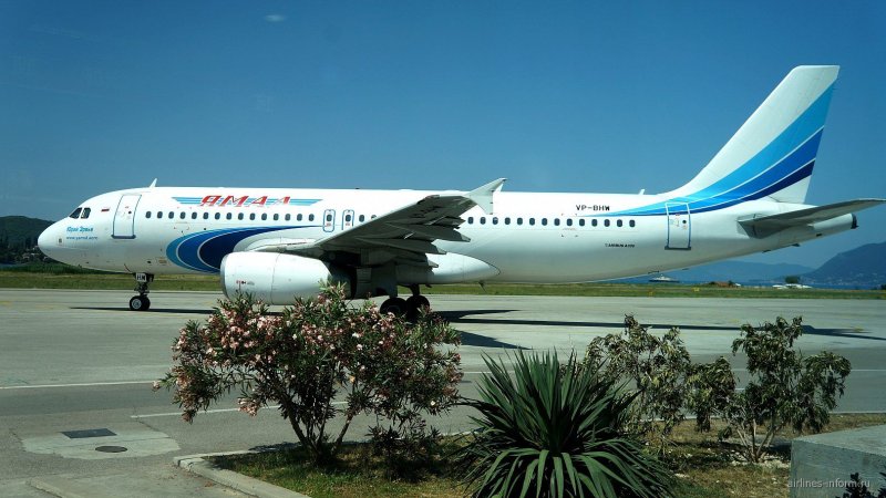 Самолёты Ямал Superjet 100