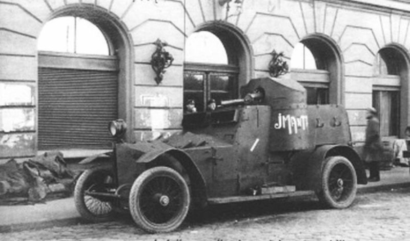 Бронеавтомобиль армиа-мотор-Лориес