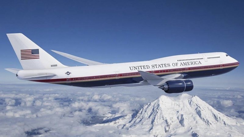 Самолет президента США Air Force one