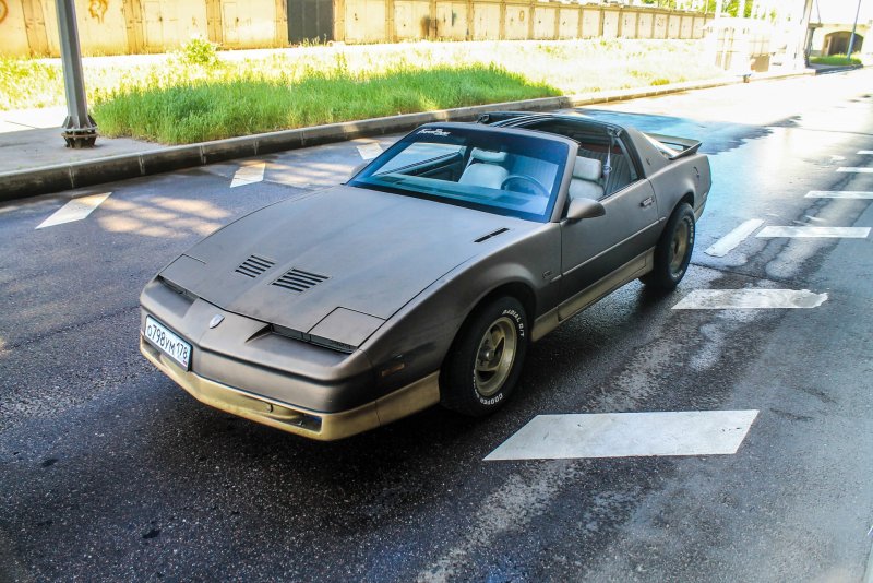 Pontiac Firebird 1982
